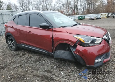 2019 Nissan Kicks S из США, поврежденный, VIN 3N1CP5CU4KL476541